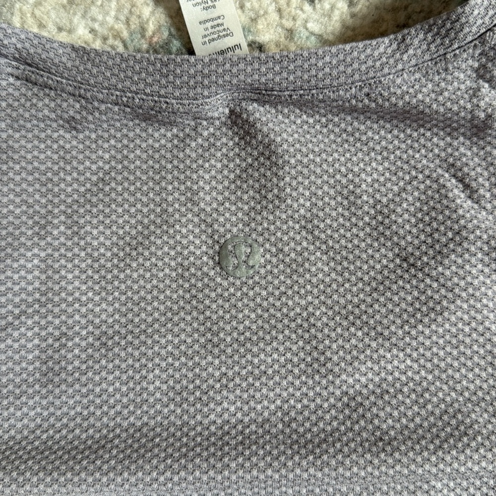 Lululemon Tie Back Tee - Picture 7 of 9